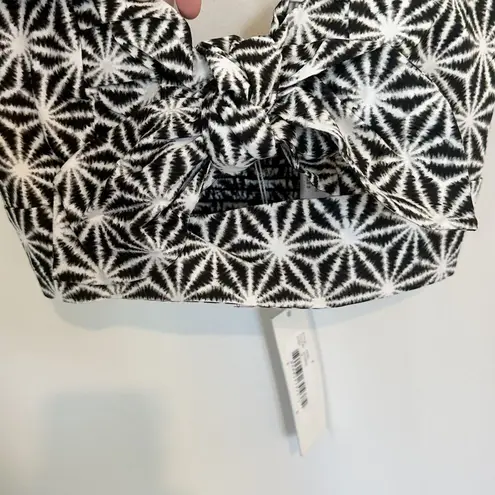 NWT Petersyn Revolve April Top in Nomad Print - Image 2