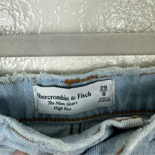 Abercrombie & Fitch  The Mom Short High Rise Light Wash Cotton Blend Size 29