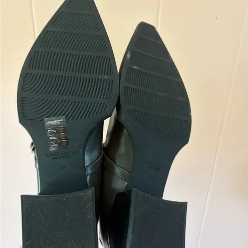 Vagabond SOLD Women's Vivian Pointed Toe Ankle Strap Flats