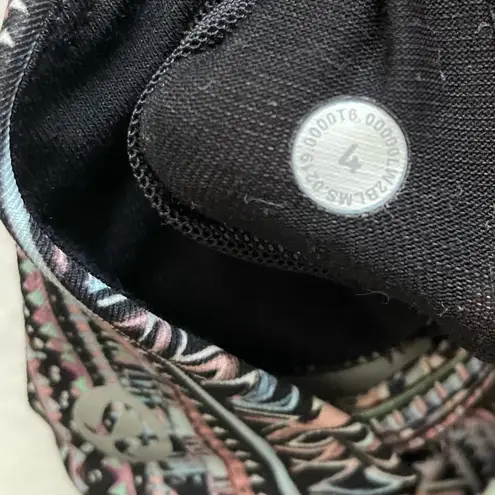 Lululemon  Energy Sports Bra Tribal Pace Multi Color Size 4