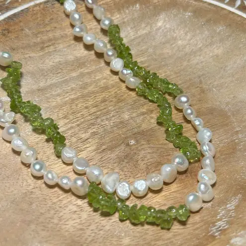 infinity NWOT Genuine White Pearls & Green Peridot Chip  Wrap Necklace