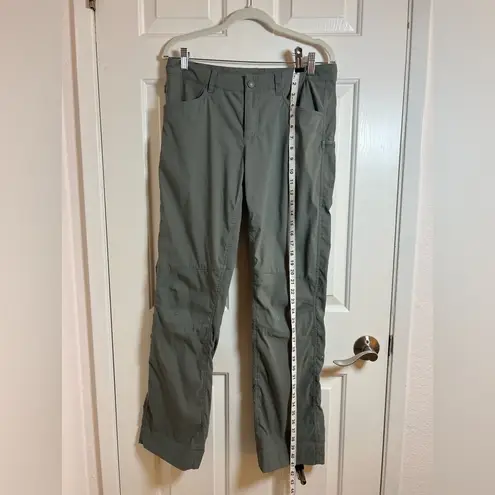 The North Face ‎ Pants Women's Sz 8
Green Convertible Hiking Shorts Nylon