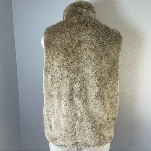 Cejun Tan Faux Fur Vest Size L | Plush Neutral Layering Piece Soft Winter Chic Size L