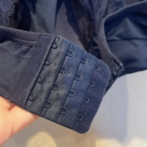 Torrid Women’s Lace Racer Back Bra Size 3 Navy Blue