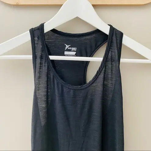 Old Navy  Semi-Fitted Work Out Tank Black Sz Medium