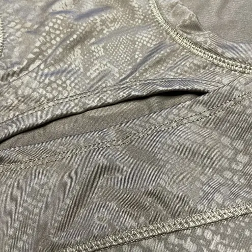 Tahari Sport Longline Sports Bra in Snakeskin Print sz M