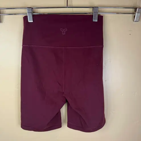 Aritzia TNA Bike Shorts Size Small Burgundy Activewear Outdoor Travel Stretch Red