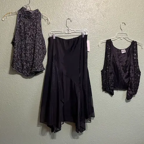 Vintage Elegant Black and Silver Women's Top formal sleeveless evening wear Size L