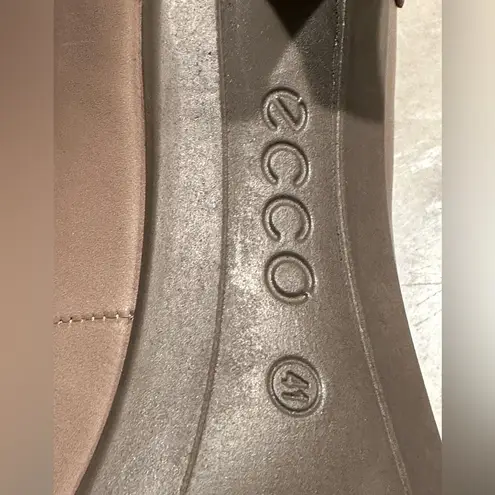 Ecco Danish Taupe Color Kitten Heel. Sleek Style US Sz 10 Sz EUR 41.