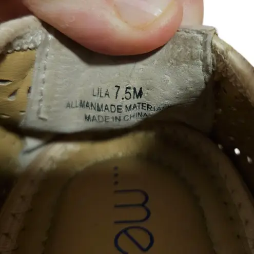 Me Too Lila Ballerina Leather Perforated Flats Slip On Shoes Sz 7.5M