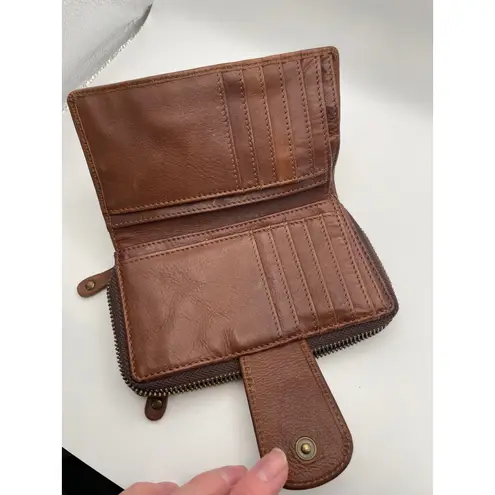 Harbour 2nd Genuine Leather Brown Anchor Accent Bi Fold Wallet Women