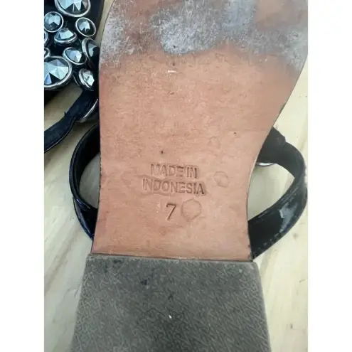 Mystique Boutique MYSTIQUE Women's Black Jeweled Florence Shell Stone Thong Sandals Size 7