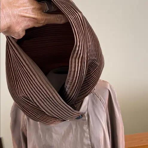 Exaggerated, oversized reversible hooded rain coat black or bronze brown so cool Size undefined