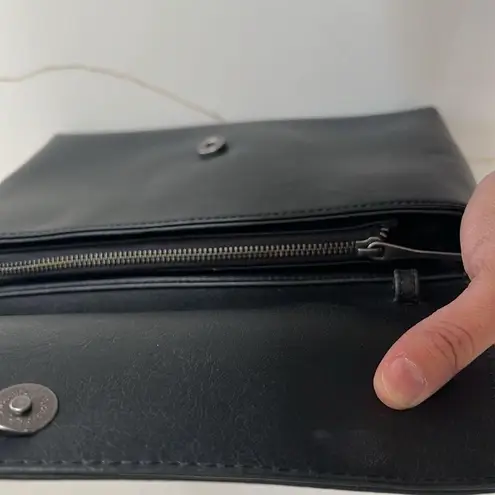 Matt and Natt Envelope Vegan Clutch Bag Missing Strap in Black