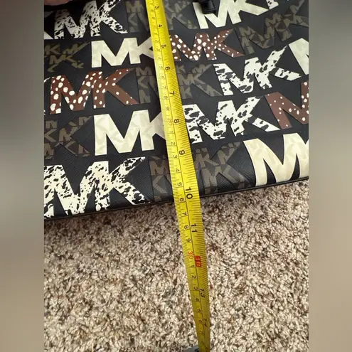 Michael Kors Jet Set Travel Medium Carryall Tote Designer Animal Print Gold Used