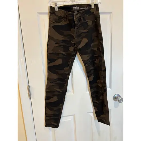 Soho Crosby Slim Leg Camouflage Jeans Size 0 Olive Green Brown Camo Pants