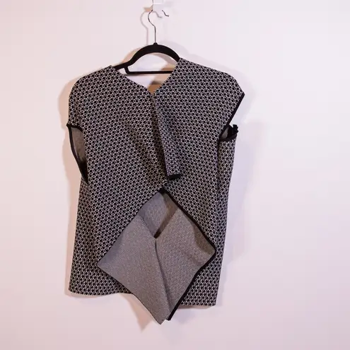 Roland Mouret Black White Geometrical Print Pattern Cowl Neck Stretch Sweater M