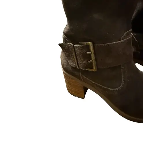 Gioseppo Used Chocolate Brown Stacked Heel Suede Boot with Buckle Fall Classic Size 9