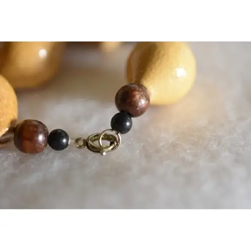 Source Unknown Boho Vintage Carved Two Tone Chunky Wood Bead Round Sping Clasp Necklace