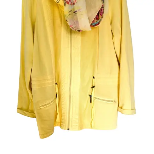 Bonita Basic Susi Yellow Activewear Jacket with Floral Scarf Size Large