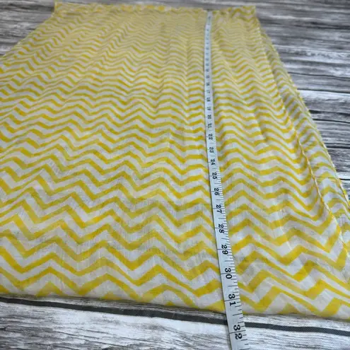 infinity Unbranded Women's  Neck Scarf Sheer Yellow White Chevron Zig Zag Light