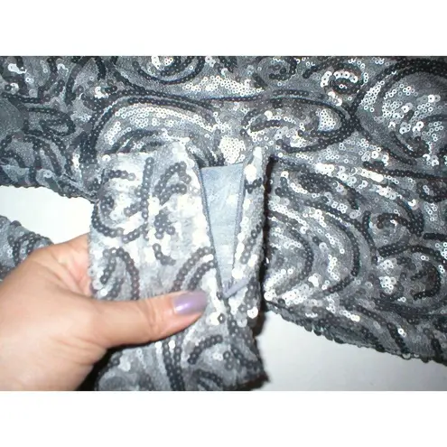 Badgley Mischka New NWT Designer Silver Womens 2 Metallic Sequin Cocktail Dress