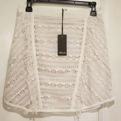 Greylin ππ White Fringe Lace Mini Skirt
