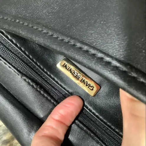 Giani Bernini SLIM LEATHER MESSENGER FLAP BAG