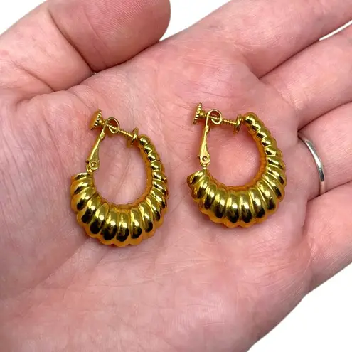 Vintage Signed NAPIER Gold Tone Hoops Metal Screw Back Earrings Classic Retro