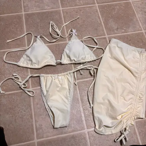 Amazon Essentials Cream Bikini Set Size M - Image 1
