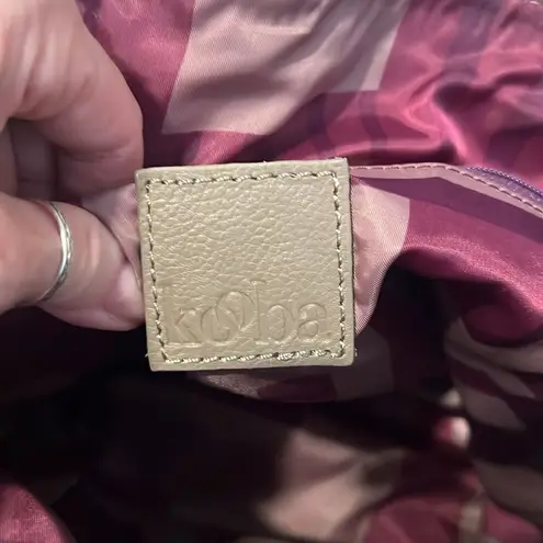 Kooba NWT large roomy lots of pockets expandable zip close satchel in taupe - Image 11