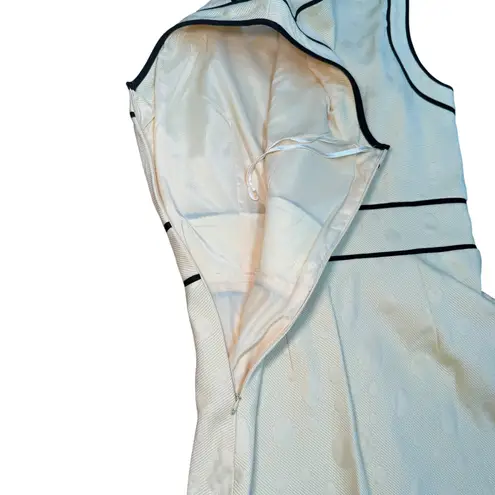 Kay Unger New York Dress Size 6 Yellow A