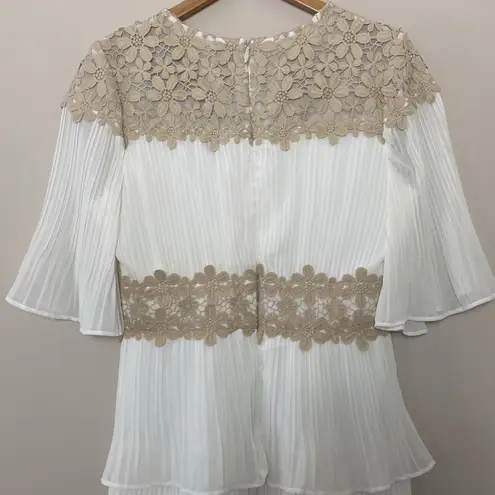 Lulus  Westwind White Lace Pleated Tiered Chiffon Dress Crocheted Floral Top Sz L
