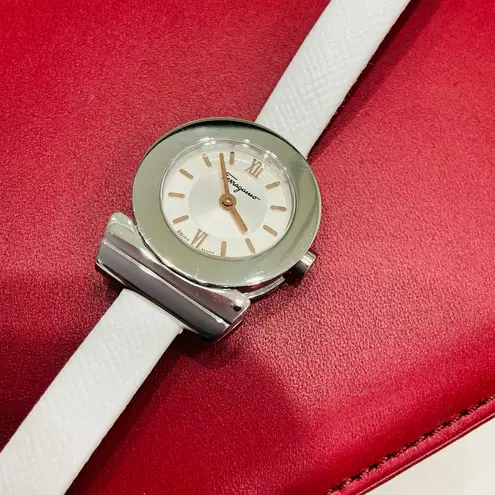 Salvatore Ferragamo Ladies authentic watch❤️❤️❤️