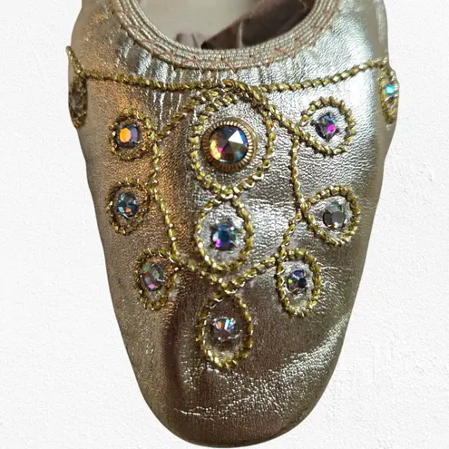 60s Vintage Metallic Gold Rhinestone Embellished USA Made Ballet Slipper Size 8