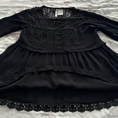 Forgotten Grace black lace crochet long sleeve blouse tunic, size S bohemian
