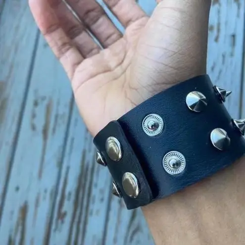 Exaggerated Spike Gothic Studded Bracelet Choker Faux Leather Punk Rivets Black