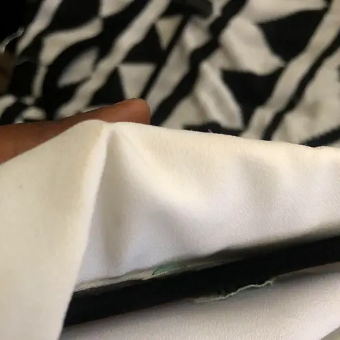 70s white large exaggerated collar oversized blouse with slightly puffy sleeves #70s #puffysleeves Size XL