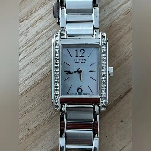 Citizen Eco-Drive Diamonds Solar Ladies Watch Pearl Dial Stainless Bracelet