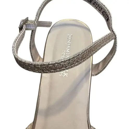 Touch Ups Women's Champagne Gold Glitter Strappy Sandals Size 8.5