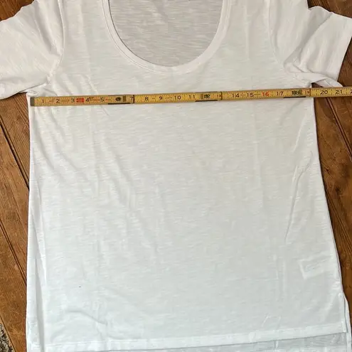 Theory Women’s  Penati B plain white scoop neck t shirt sleeve size large