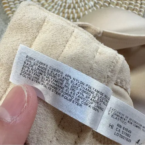 Wacoal Women’s Staying Power Wire Free Strapless Bra in Sand Size 36D