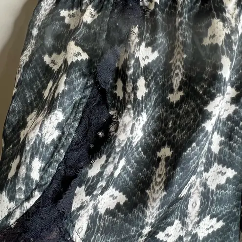 Show Me Your Mumu  noris knickers shorts small