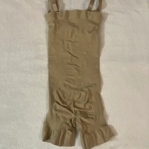 SKIMS Strapless Sculpting Shortie Bodysuit XS