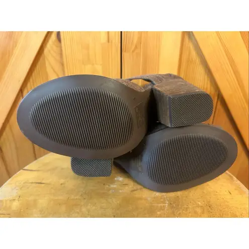 Not Rated  Size 8 Santana Laser Cut Bootie Platform Peep toe Pump Sandals