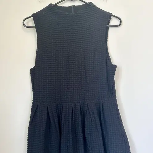 Deletta Black High Neck and Sleeveless A-Line Mini Dress - Size: Medium