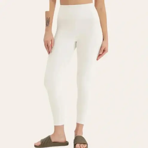 Girlfriend Collective NWT high rise compressive leggings Ivory XS 28.5”