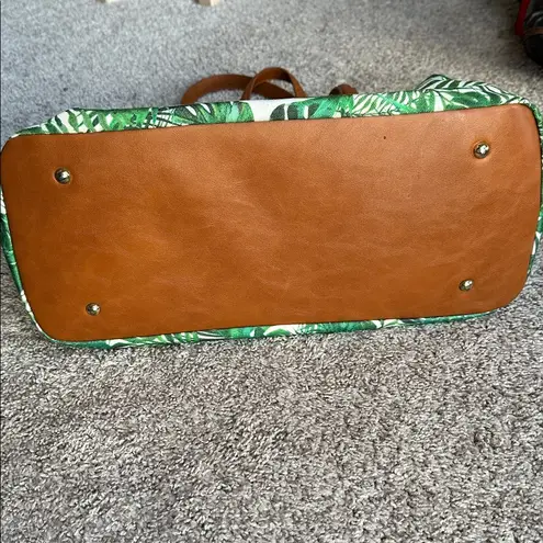 Canvas & faux leather EUC tote with tropical design and 3 large compartments Green