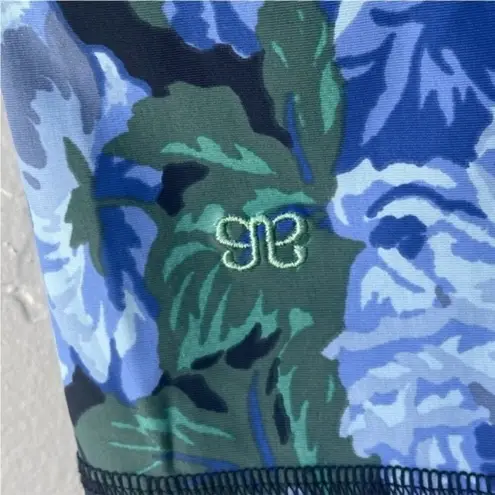 ALBION FIT Go Crop Floral Leggings in Blue Antigua Rose