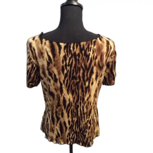 Wrapper Plus size 1X Animal Print Top Short Sleeve
